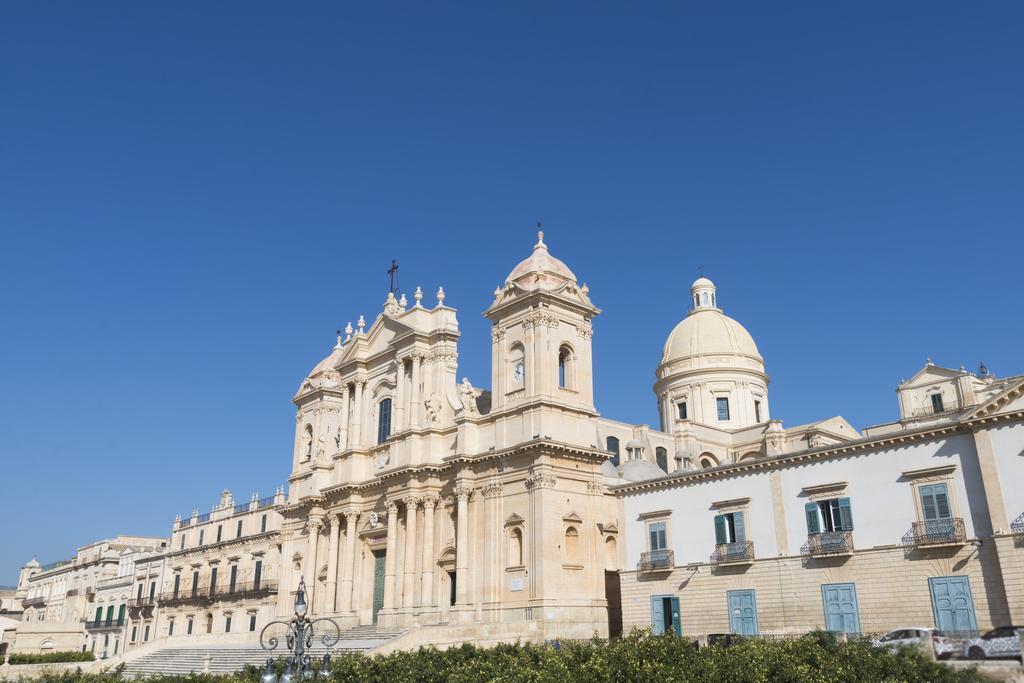 Apartament Casa Elia: Locazione Breve Noto Zewnętrze zdjęcie